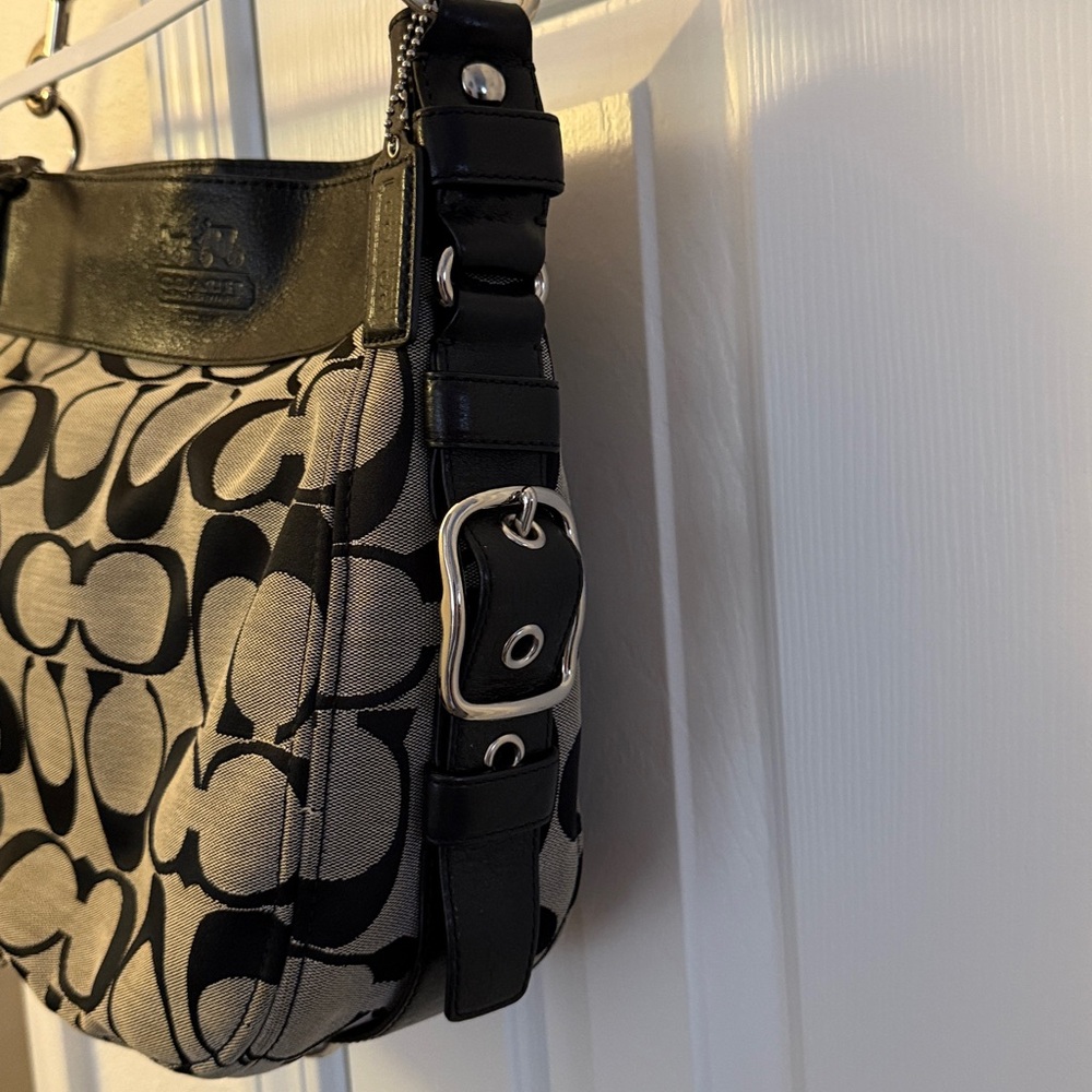 Coach Signature Hobo Blk/Tan Shoulder Bag. Teal Blue Interior! 12.5”Hx15”Wx5”D! - Picture 4 of 16
